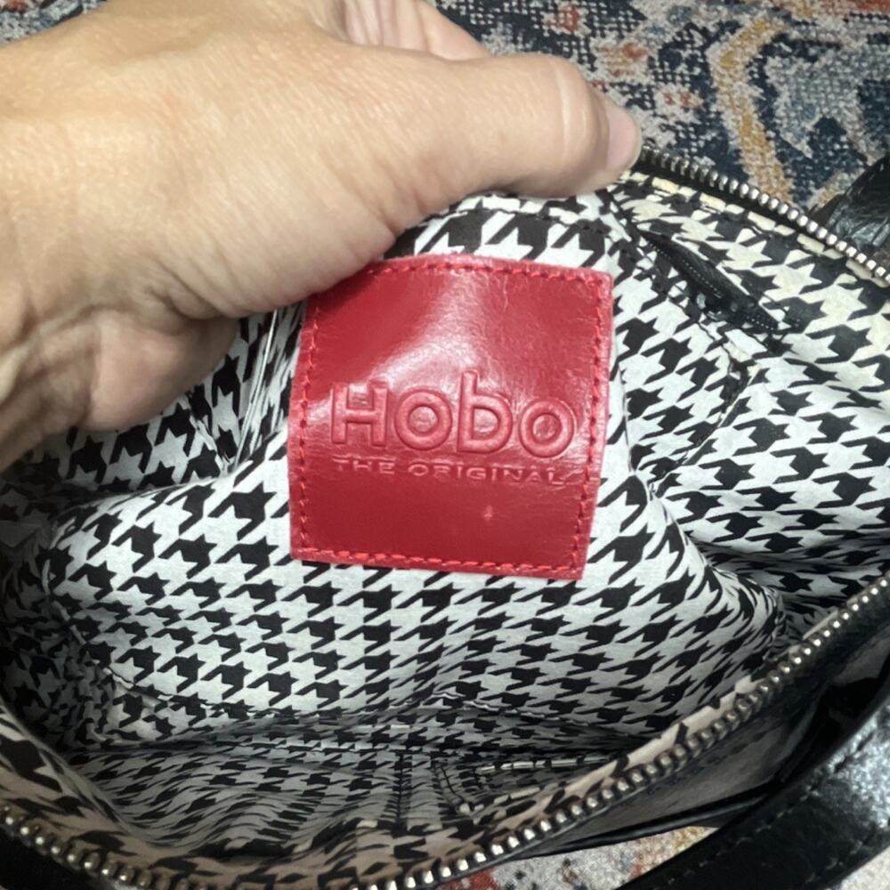 Hobo The Original Black Shoulder Bag Zip Closure Houndstooth Lining Pockets - Picture 2 of 10